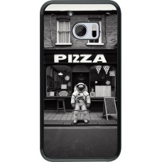 HTC 10 Case Hülle - Astronaut vor einer Pizzeria