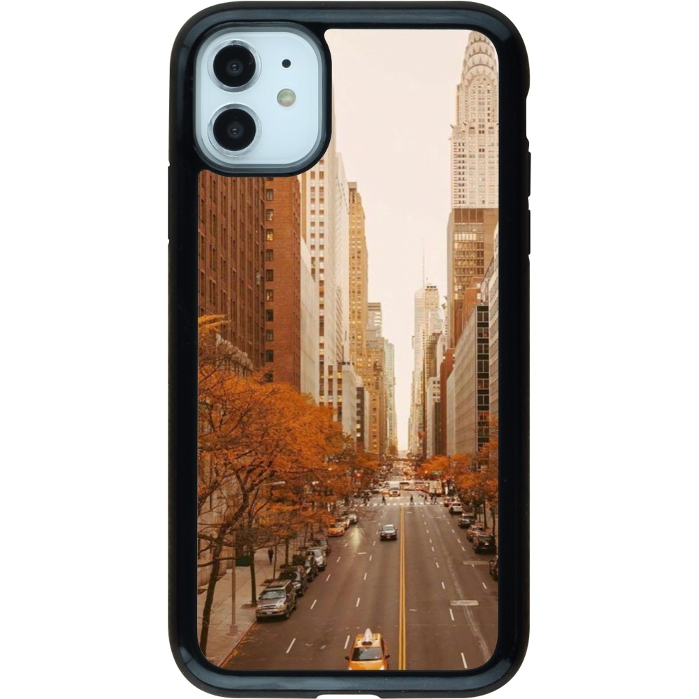 Coque iPhone 11 - Hybrid Armor noir Autumn 2024 New York city