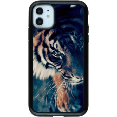 Coque iPhone 11 - Hybrid Armor noir Incredible Lion