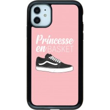 Coque iPhone 11 - Hybrid Armor noir princesse en basket