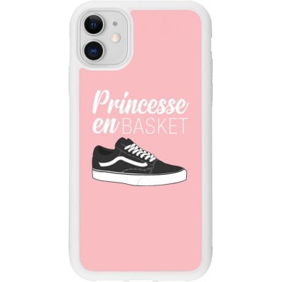 Coque iPhone 11 - Silicone rigide blanc princesse en basket