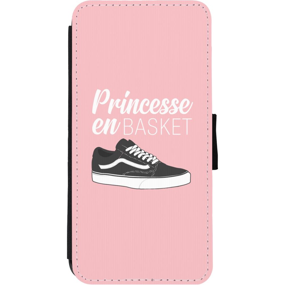 Coque iPhone 11 - Wallet noir princesse en basket