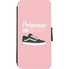 Coque iPhone 11 - Wallet noir princesse en basket