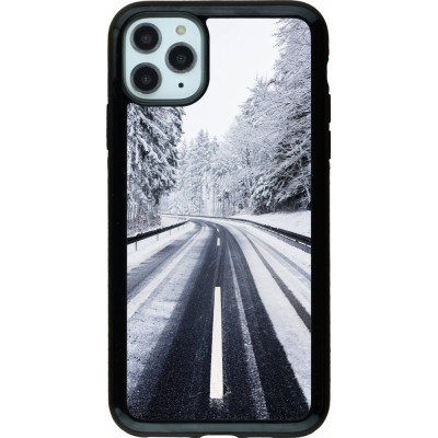 Coque iPhone 11 Pro Max - Hybrid Armor noir Winter 22 Snowy Road