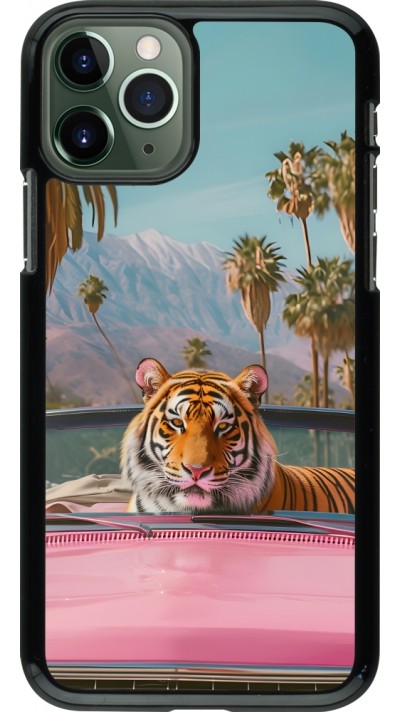 Coque iPhone 11 Pro - Tigre voiture rose