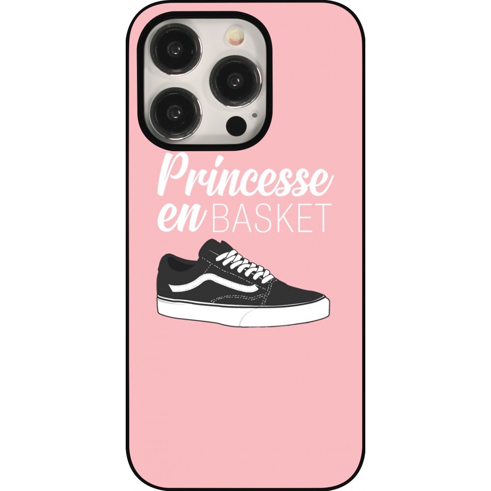 Coque iPhone 15 Pro - princesse en basket