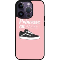 Coque iPhone 15 Pro - Silicone rigide noir princesse en basket