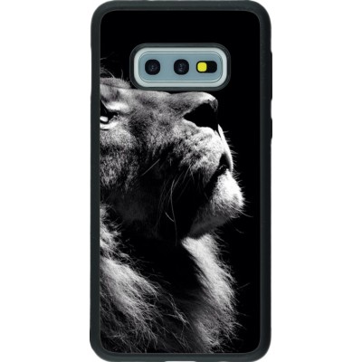 Coque Samsung Galaxy S10e - Silicone rigide noir Lion looking up