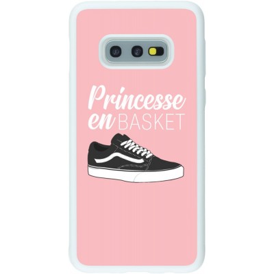 Coque Samsung Galaxy S10e - Silicone rigide blanc princesse en basket