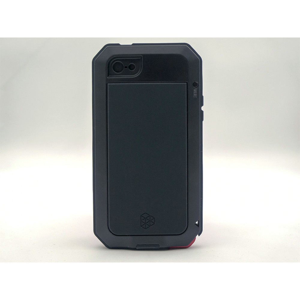 Coque Lunatik noire pour protéger l'iPhone 13 Pro