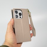 Fourre iPhone 15 Pro Max - Flip Wallet en cuir végétal avec portefeuille et fermeture magnétique - Beige