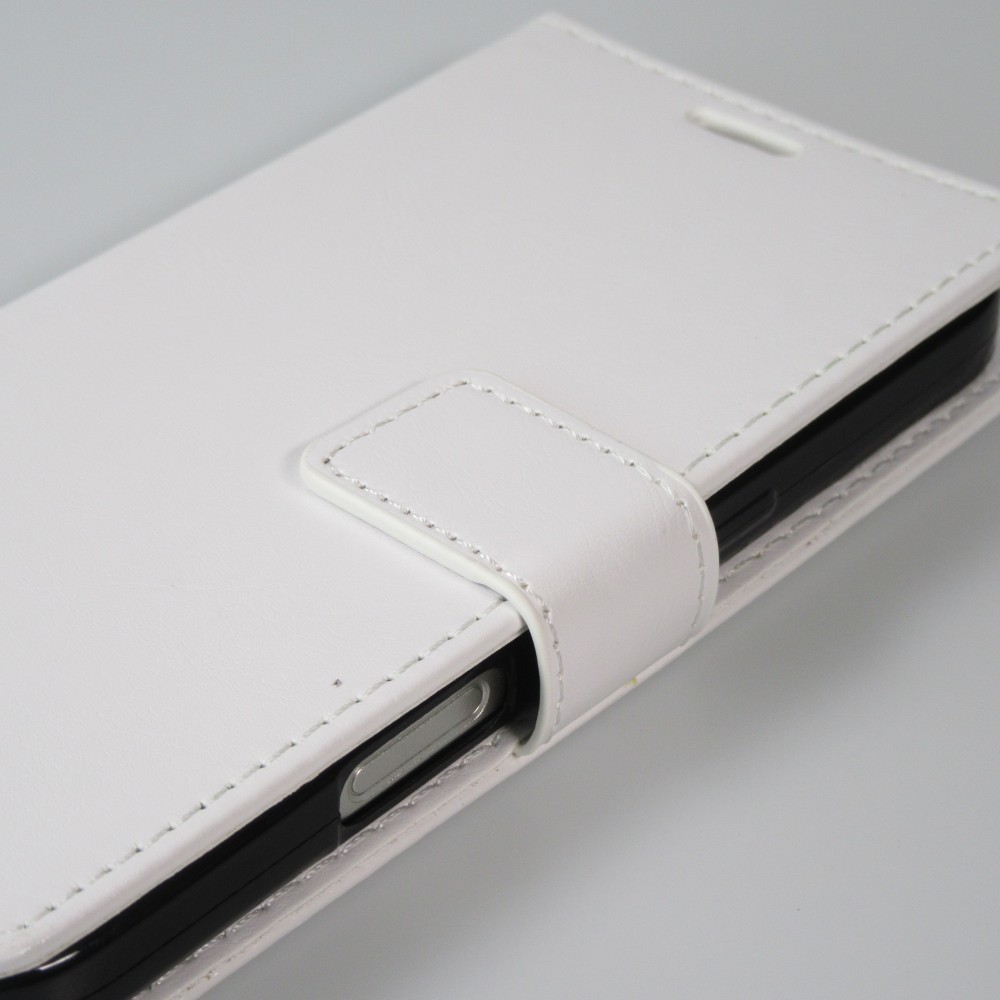 Hülle iPhone 16 - Premium Flip Leder Tasche - Weiss