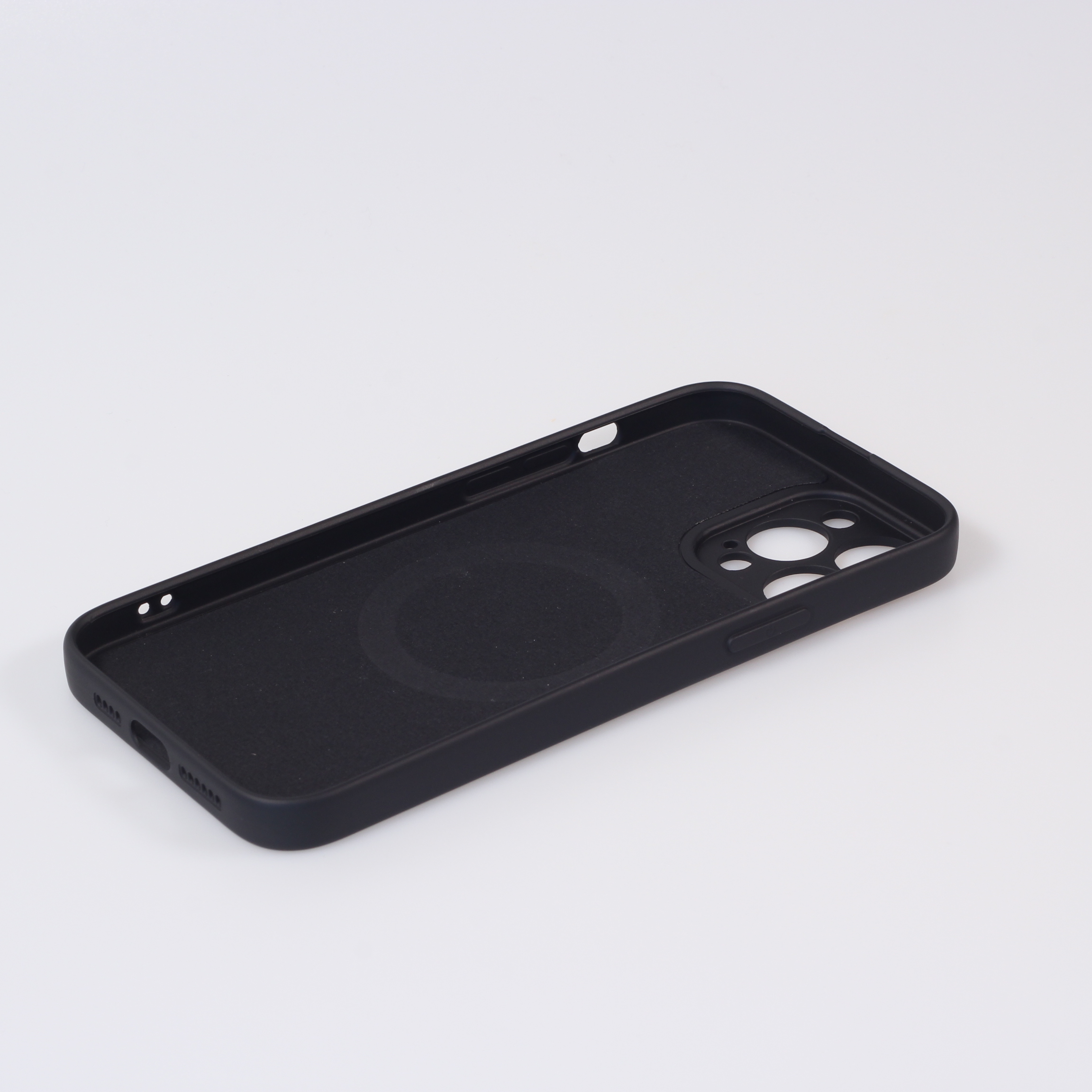 Housse iPhone 13 Pro Max - Coque en silicone souple avec MagSafe et  protection pour caméra - Rouge - Acheter sur PhoneLook